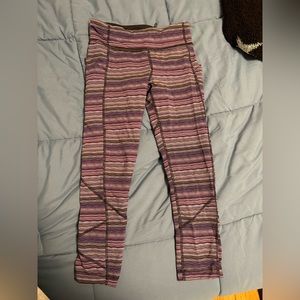 Lululemon 7/8 purple stripped pants